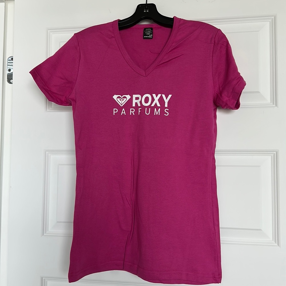 💞 Roxy Parfums Promotional T-Shirt M 95% Cotton 5% Spandex Pink